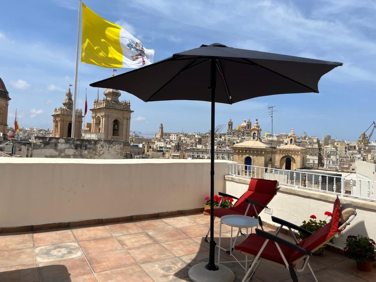 The Knight - Heritage & Art Home At Birgu Square Buitenkant foto