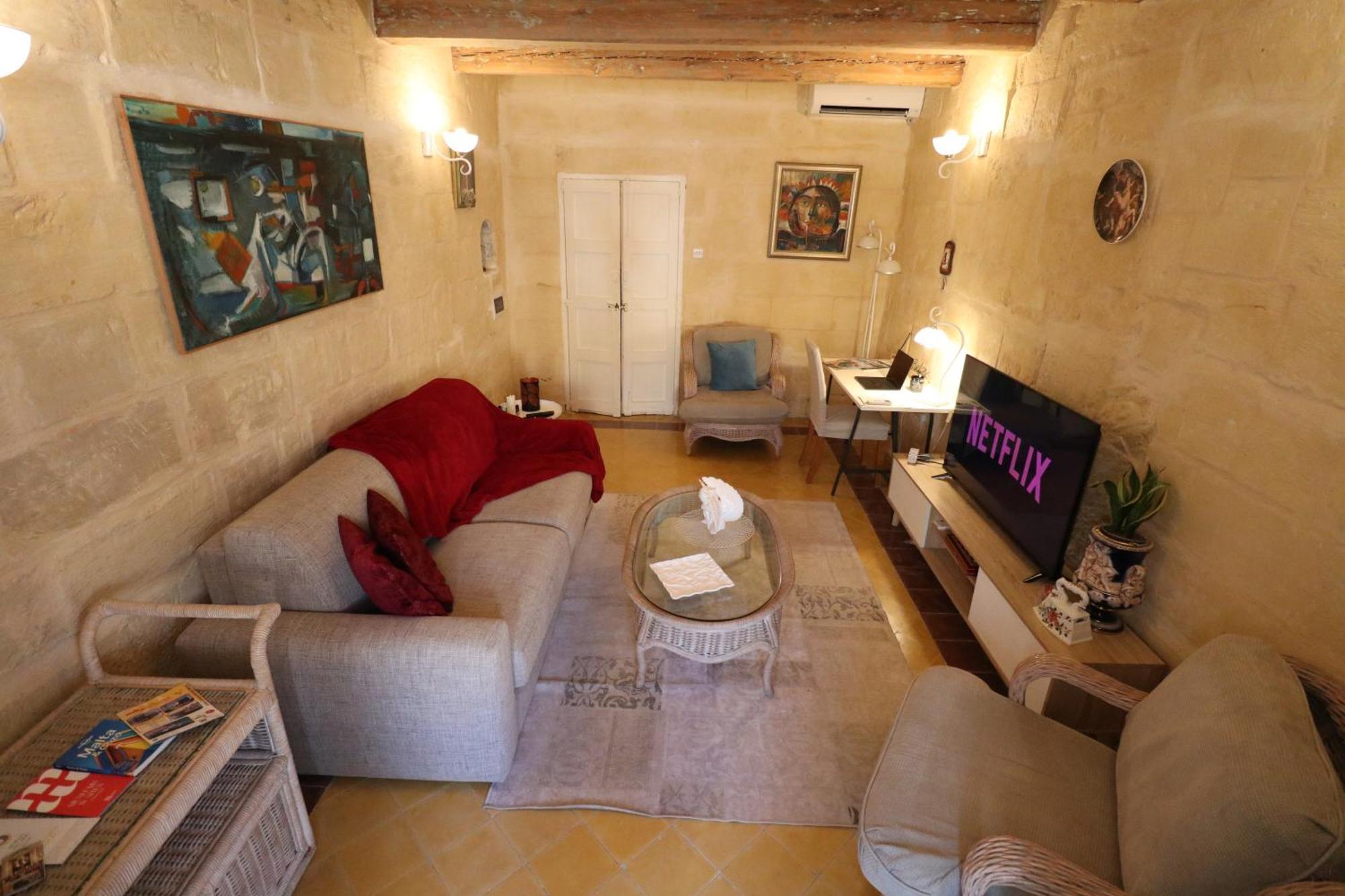 The Knight - Heritage & Art Home At Birgu Square Buitenkant foto