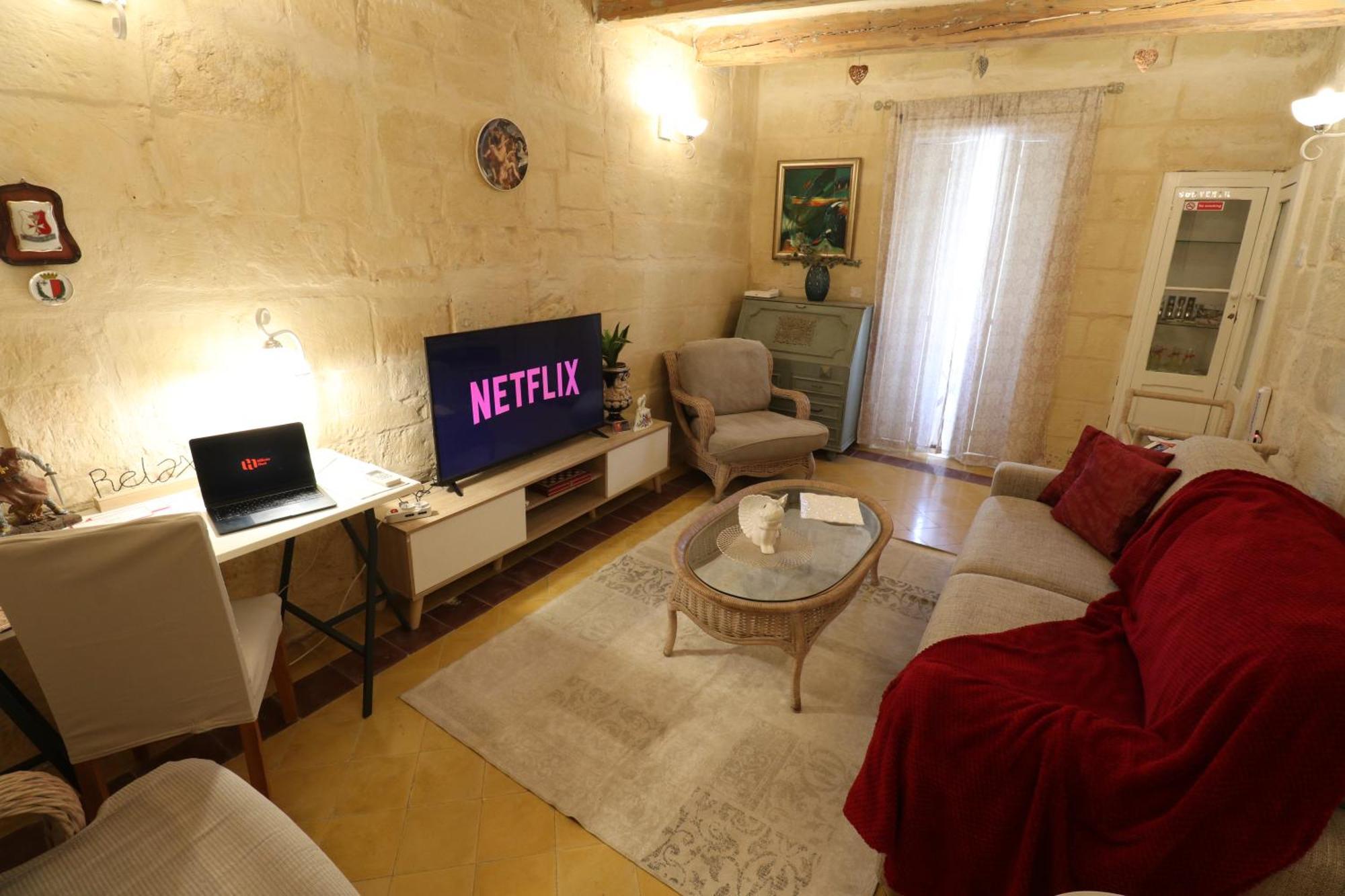 The Knight - Heritage & Art Home At Birgu Square Buitenkant foto