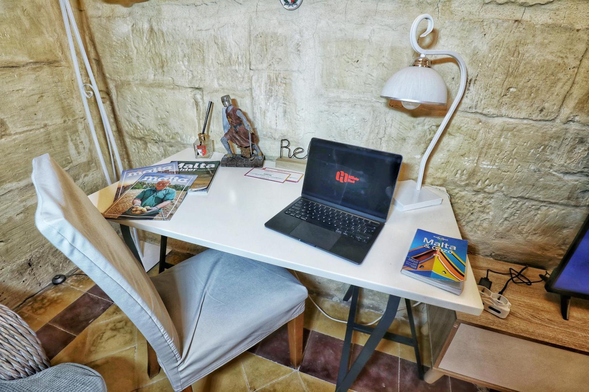 The Knight - Heritage & Art Home At Birgu Square Buitenkant foto