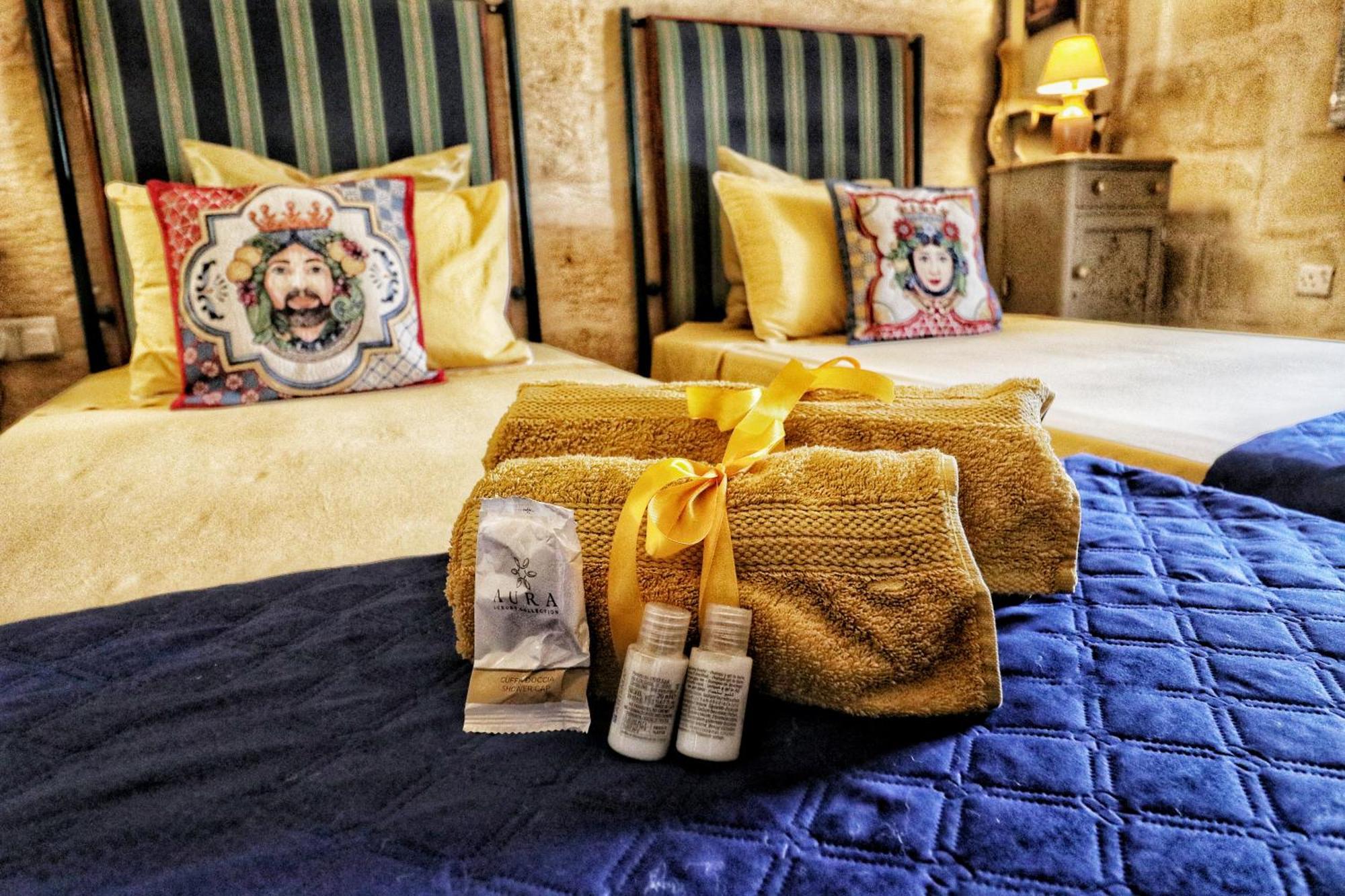 The Knight - Heritage & Art Home At Birgu Square Buitenkant foto